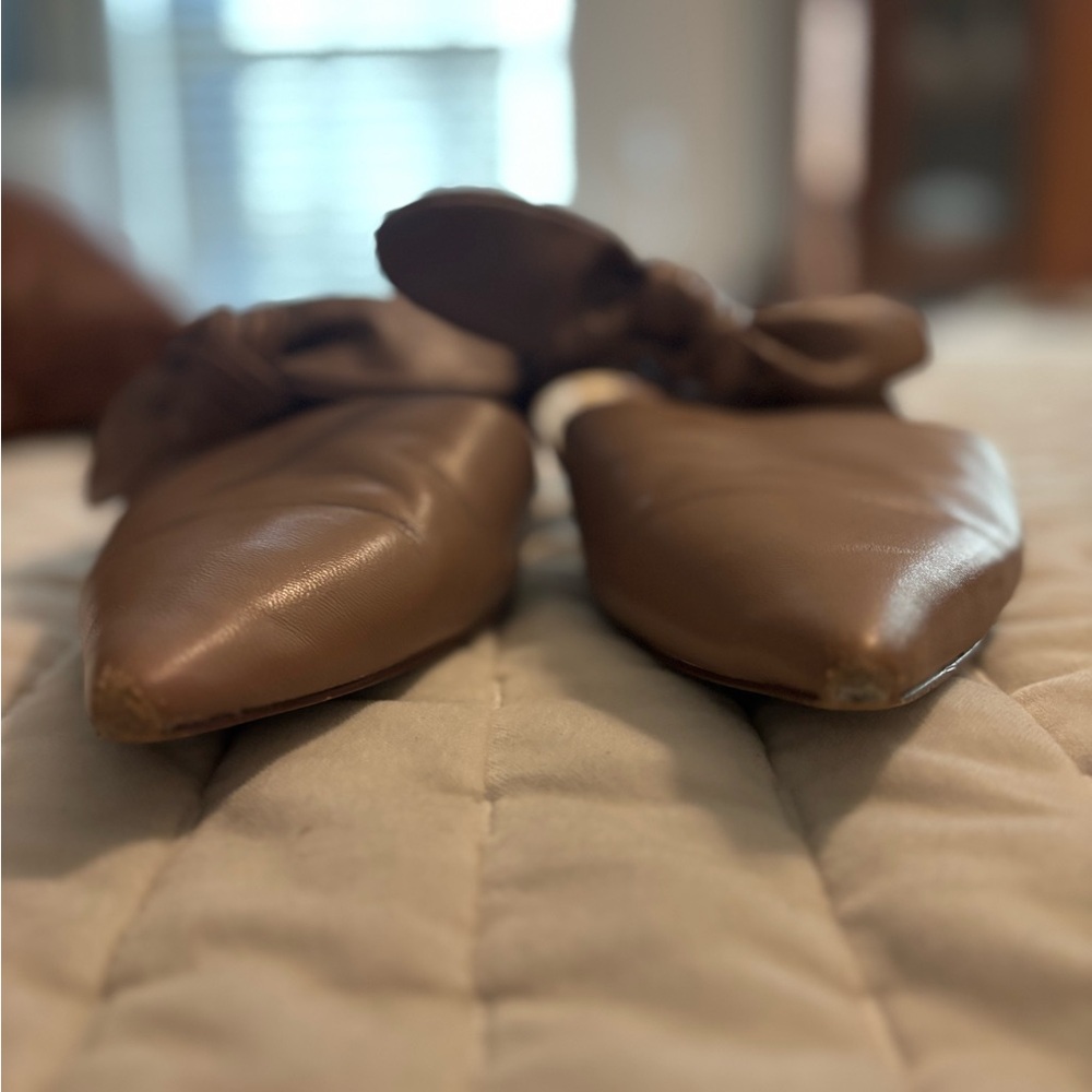 Nine West Women's Tan Mules with Bow Detail - Picture 4 of 5
